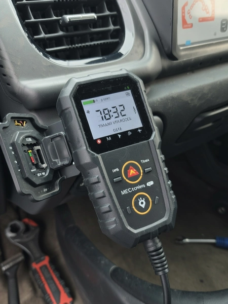 �泵���������������OBD�ӿ�ʵ��ͼ
