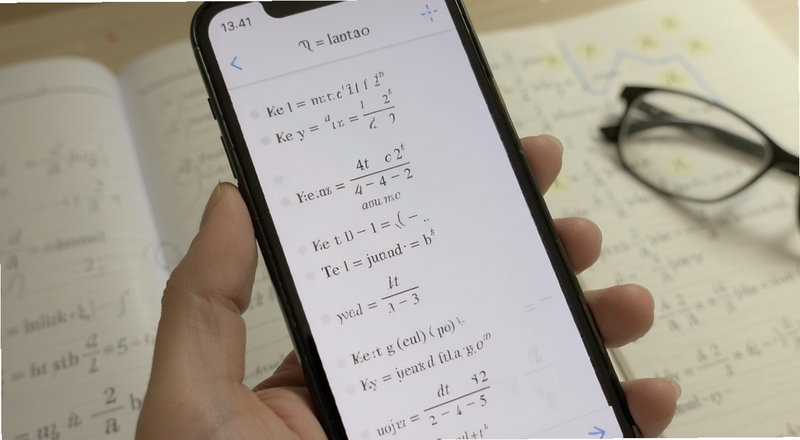 手机屏幕显示数学题解析步骤页面