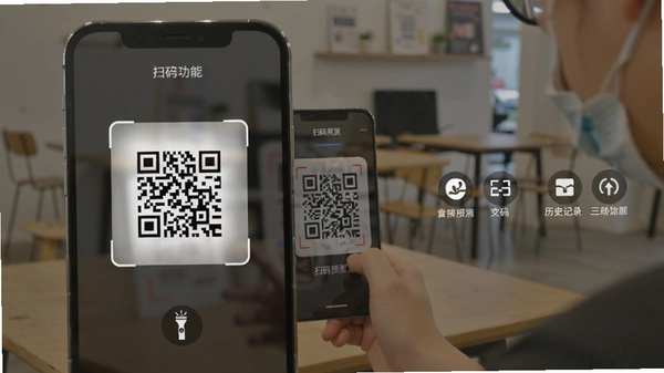 ��ά��ɨɨɨ���������漰ɨ�빦��Ԥ��ͼ������Ϊ�ճ�ɨ�볡��������������ʾɨ����ֵ�Ͳ��ť����ʷ��¼ͼ�꣬ͼƬ����Ӧ��������������ʾ�������롣