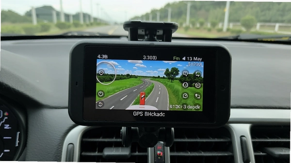 �����г���¼��GPS�켣�طŽ�ͼ