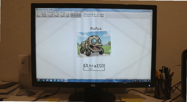 Rufus��UltraISO����Ա�